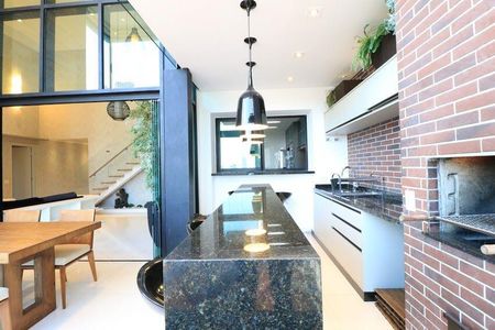 Apartamento à venda com 185m², 3 quartos e 4 vagas