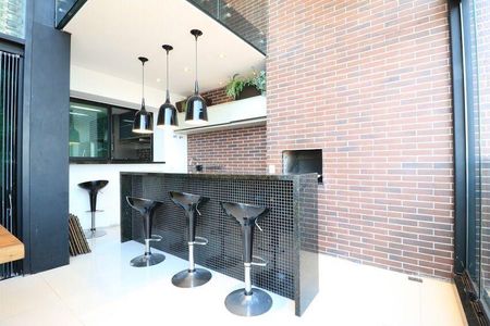 Apartamento à venda com 185m², 3 quartos e 4 vagas