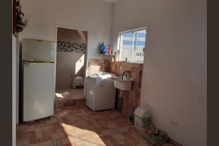 Casa à venda com 340m², 2 quartos e 2 vagas