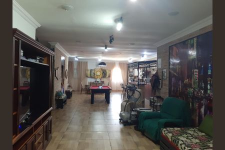 Casa à venda com 340m², 2 quartos e 2 vagas