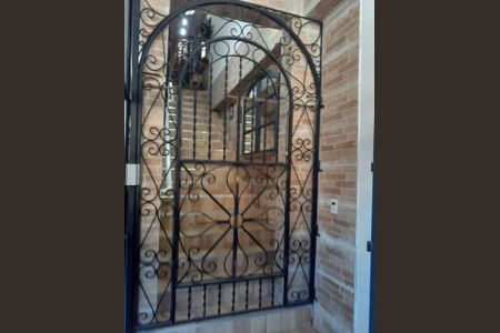 Casa à venda com 340m², 2 quartos e 2 vagas