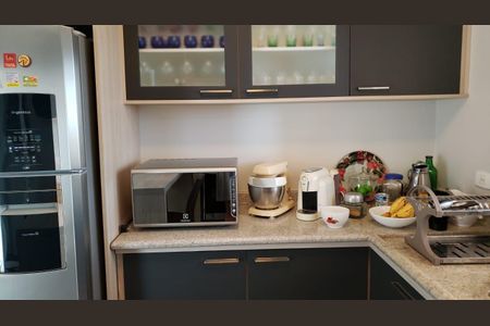 Casa à venda com 280m², 4 quartos e 4 vagas