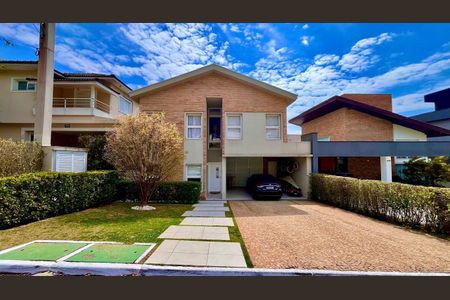 Casa à venda com 280m², 4 quartos e 4 vagas