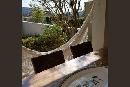 Casa à venda com 280m², 4 quartos e 4 vagas