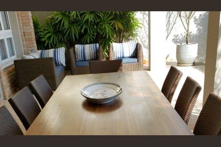 Casa à venda com 280m², 4 quartos e 4 vagas