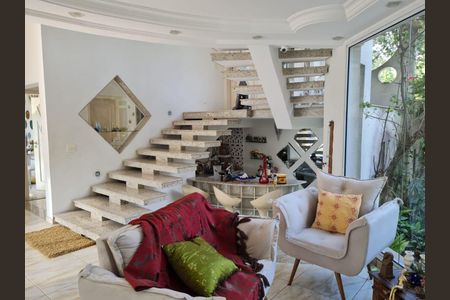 Casa à venda com 4 quartos, 850m² em Residencial Tambore, Barueri