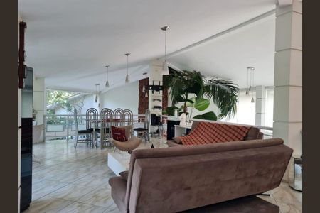 Casa à venda com 4 quartos, 850m² em Residencial Tambore, Barueri