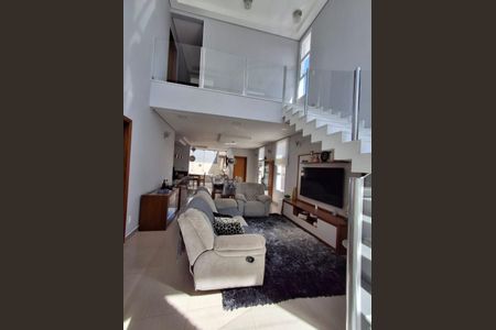Casa à venda com 3 quartos, 212m² em Suru, Barueri
