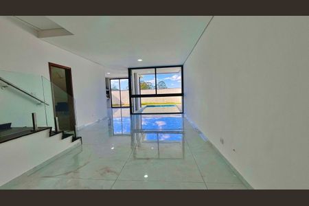 Casa à venda com 4 quartos, 228m² em Quintas do Ingaí, Barueri