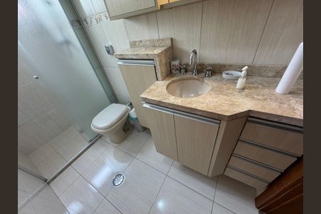 Banheiro de apartamento para alugar com 2 quartos, 76m² em Vila Yara, Osasco
