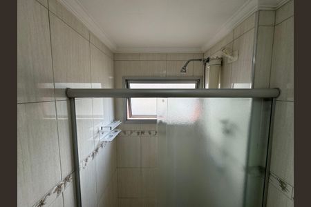Banheiro de apartamento para alugar com 2 quartos, 76m² em Vila Yara, Osasco