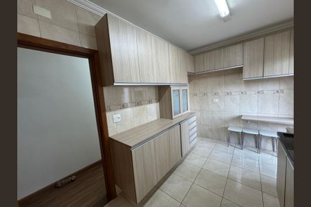 Apartamento para alugar com 76m², 2 quartos e 1 vagaCozinha e Área de Serviço