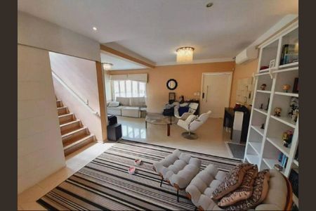 Casa à venda com 3 quartos, 299m² em Vila Santos, São Paulo