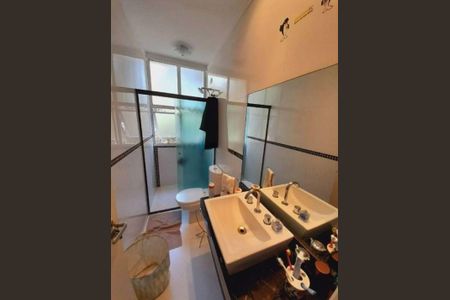 Casa à venda com 3 quartos, 299m² em Vila Santos, São Paulo