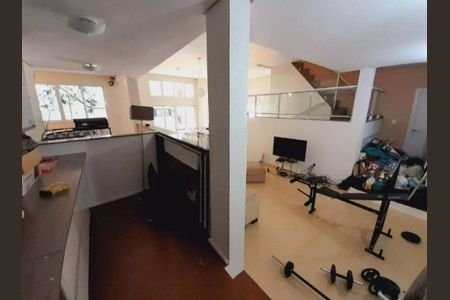 Casa à venda com 3 quartos, 299m² em Vila Santos, São Paulo