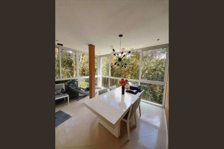 Casa à venda com 3 quartos, 299m² em Vila Santos, São Paulo