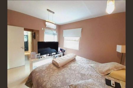 Casa à venda com 3 quartos, 299m² em Vila Santos, São Paulo
