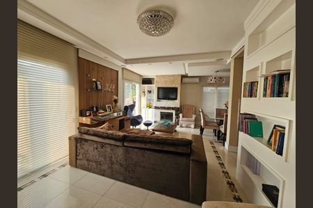 Casa à venda com 4 quartos, 300m² em Vila Santos, São Paulo