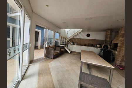 Casa à venda com 4 quartos, 300m² em Vila Santos, São Paulo