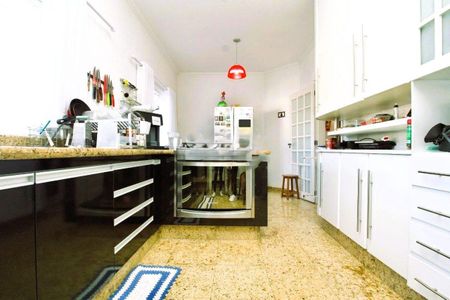 Casa à venda com 4 quartos, 440m² em Vila Santos, São Paulo