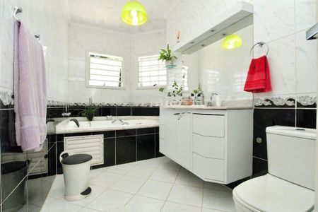 Casa à venda com 4 quartos, 440m² em Vila Santos, São Paulo