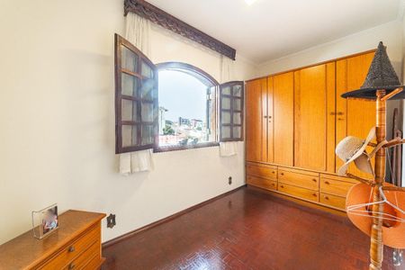 Casa à venda com 163m², 3 quartos e 2 vagas