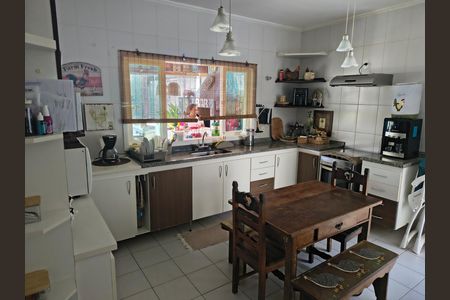 Casa para alugar com 230m², 3 quartos e 4 vagasCozinha