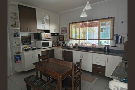 Casa para alugar com 230m², 3 quartos e 4 vagasCozinha