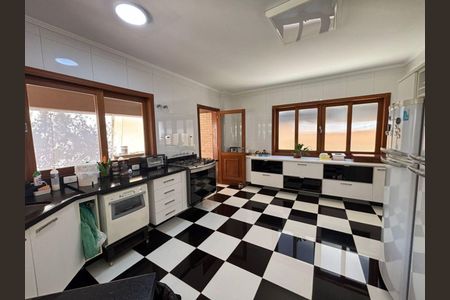 Casa à venda com 421m², 4 quartos e 12 vagas