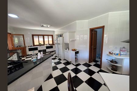 Casa à venda com 4 quartos, 421m² em Morada dos Pássaros, Barueri
