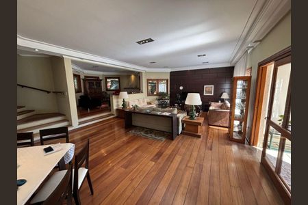 Casa à venda com 4 quartos, 421m² em Morada dos Pássaros, Barueri