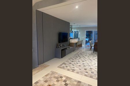 Casa à venda com 3 quartos, 200m² em Suru, Barueri