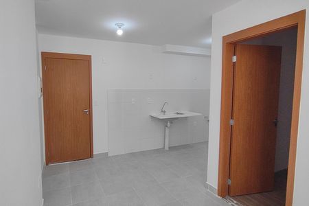 Sala de apartamento para alugar com 2 quartos, 35m² em Vila Palmares, São Caetano do Sul