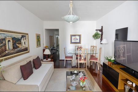 Apartamento à venda com 68m², 1 quarto e 1 vagaSala