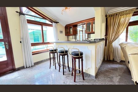 Casa à venda com 903m², 4 quartos e 8 vagas