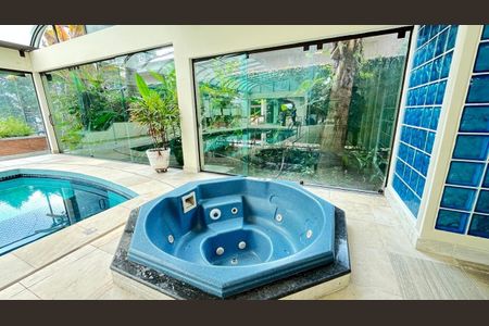 Casa à venda com 903m², 4 quartos e 8 vagas