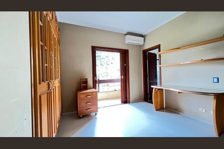 Casa à venda com 4 quartos, 903m² em Residencial das Estrelas, Barueri