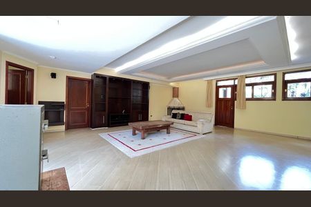 Casa à venda com 4 quartos, 903m² em Residencial das Estrelas, Barueri