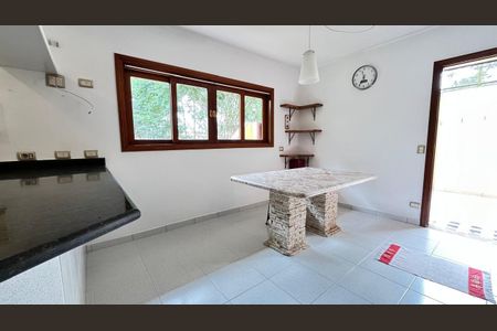 Casa à venda com 4 quartos, 903m² em Residencial das Estrelas, Barueri