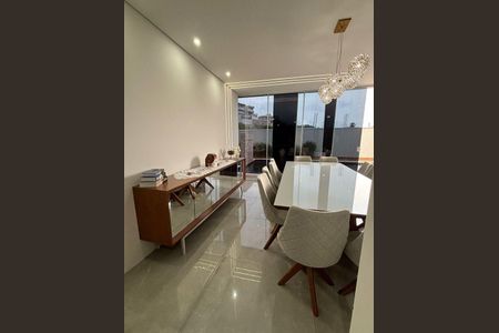 Casa à venda com 4 quartos, 310m² em Sítio do Rosário, Barueri