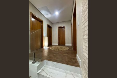 Casa à venda com 310m², 4 quartos e 4 vagas