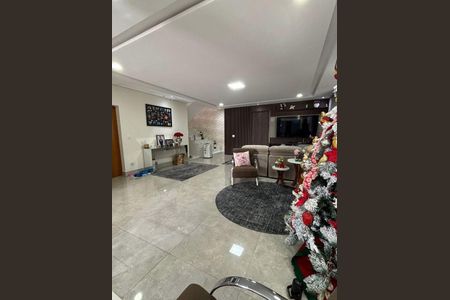Casa à venda com 310m², 4 quartos e 4 vagas