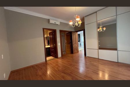 Casa à venda com 4 quartos, 704m² em Morada dos Pássaros, Barueri