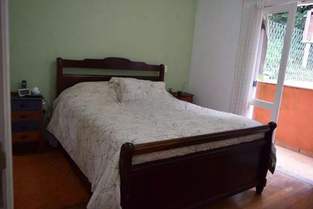 Casa à venda com 4 quartos, 350m² em Jardim Itatinga, São Paulo