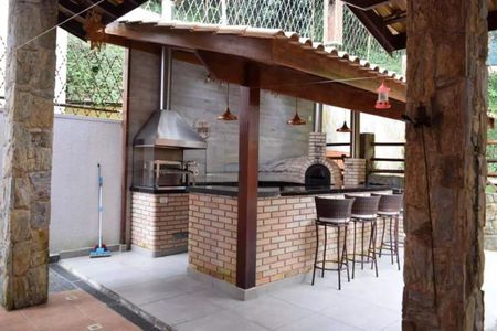 Casa à venda com 4 quartos, 350m² em Jardim Itatinga, São Paulo