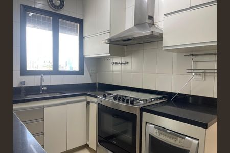 Apartamento para alugar com 134m², 4 quartos e 3 vagas