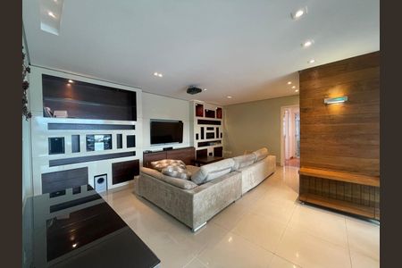 Apartamento para alugar com 134m², 4 quartos e 3 vagas