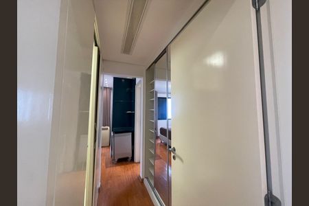 Apartamento para alugar com 134m², 4 quartos e 3 vagas