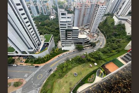 Apartamento para alugar com 134m², 4 quartos e 3 vagas