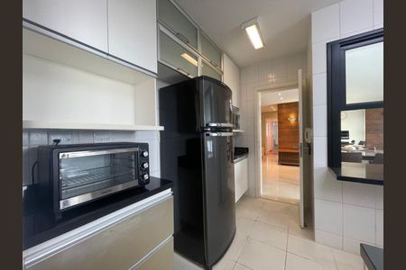 Apartamento para alugar com 134m², 4 quartos e 3 vagas